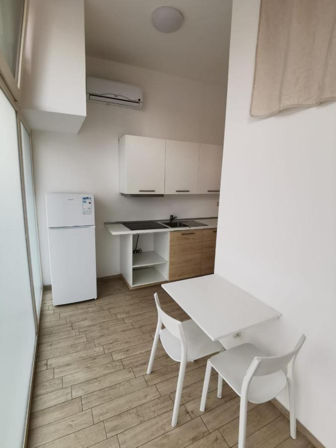 All' Ombra Del Faro - Mini Apartments Taranto Eksteriør billede
